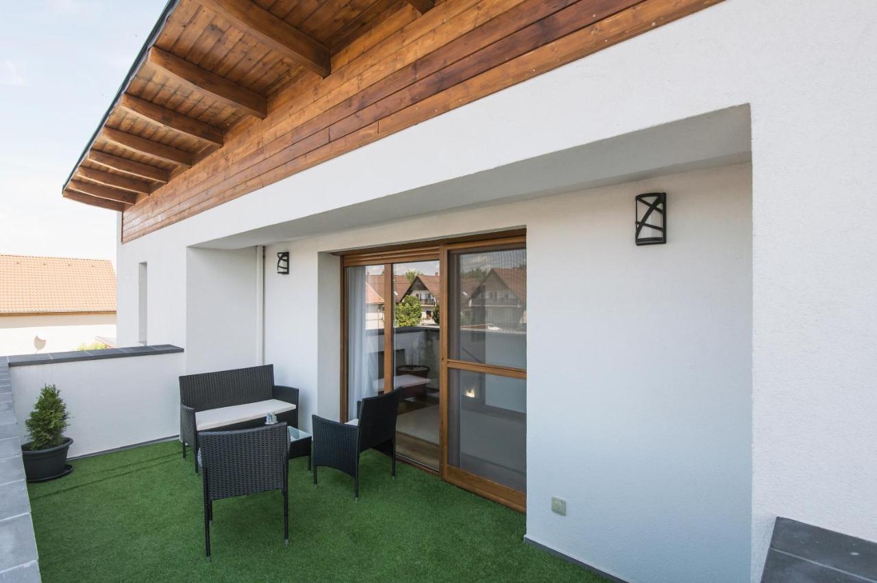 Eszterhaz Villa Balatonkeresztúr Екстериор снимка